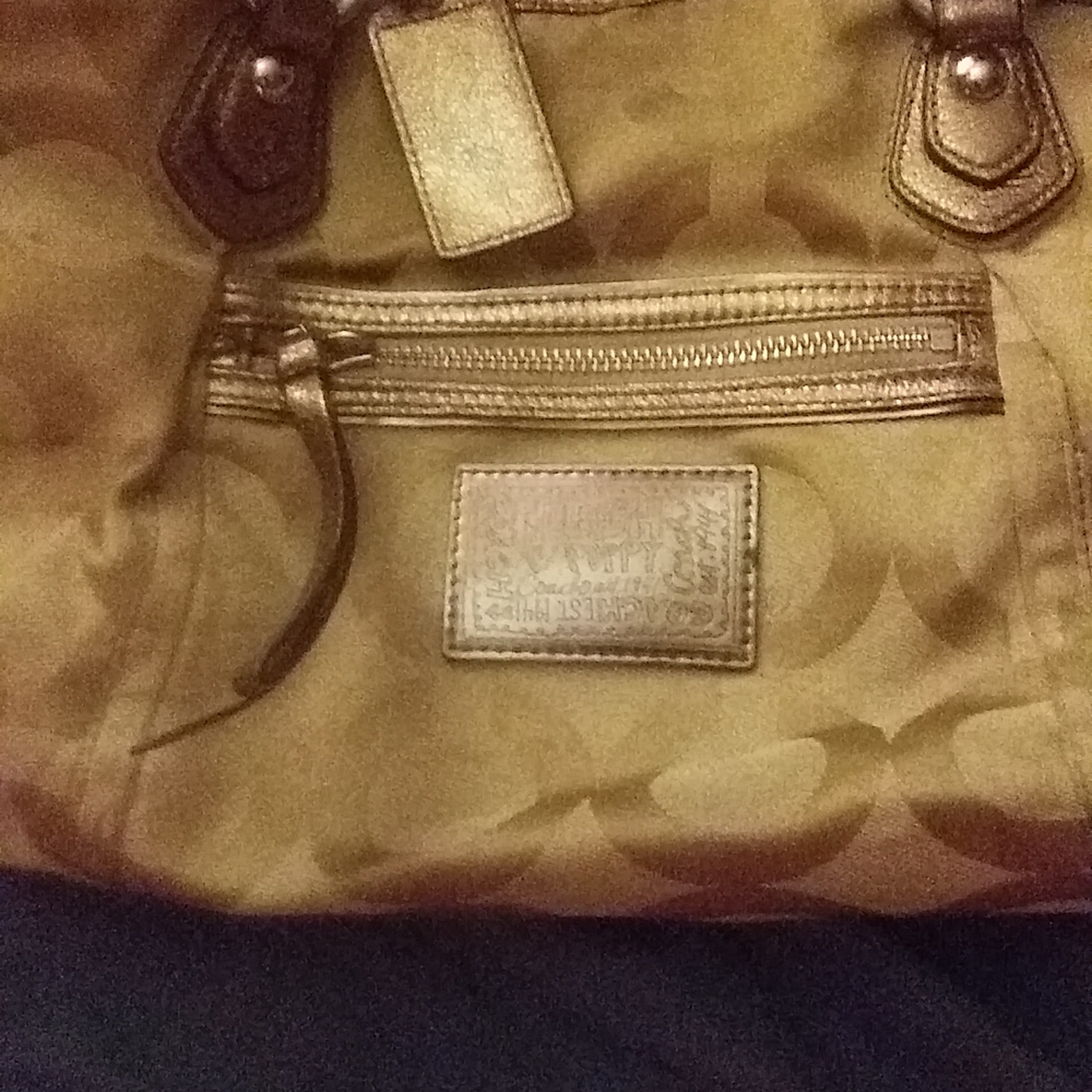 Coach poppy purse